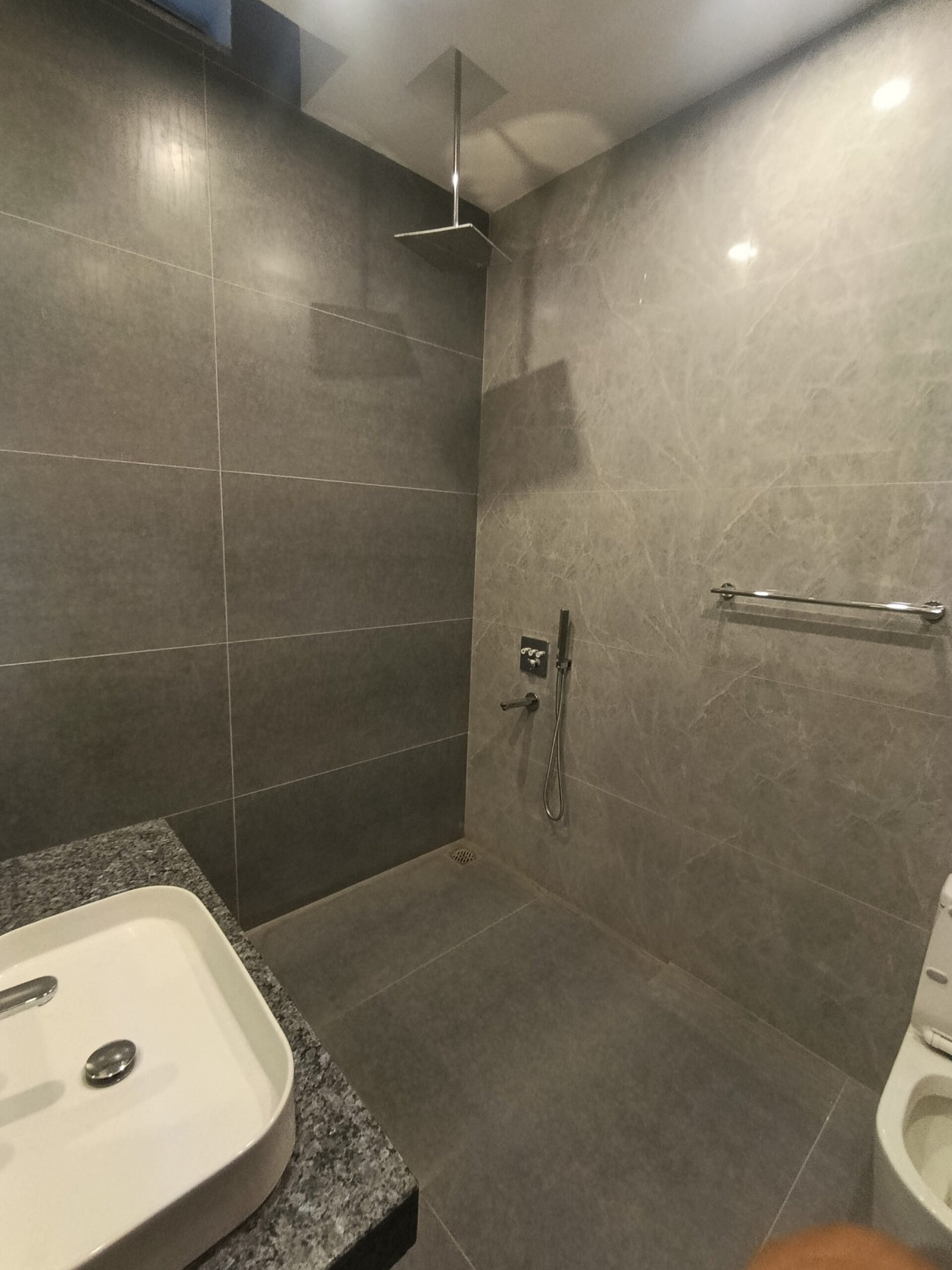 1 Kanal Double Unit House For Sale - Image 9